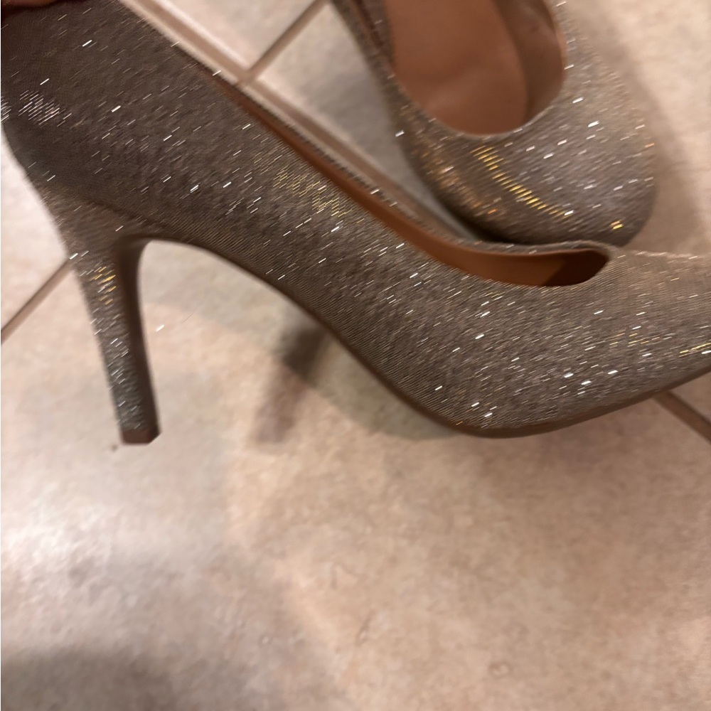 Kelly & Katie Shimmering Gold Heels - Picture 5 of 7